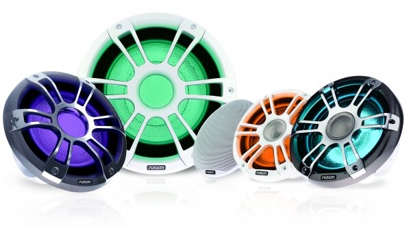 Fusion SG-SL102SPW 10" Marine Signature Subwoofer, white, 600W, LED CRGBW